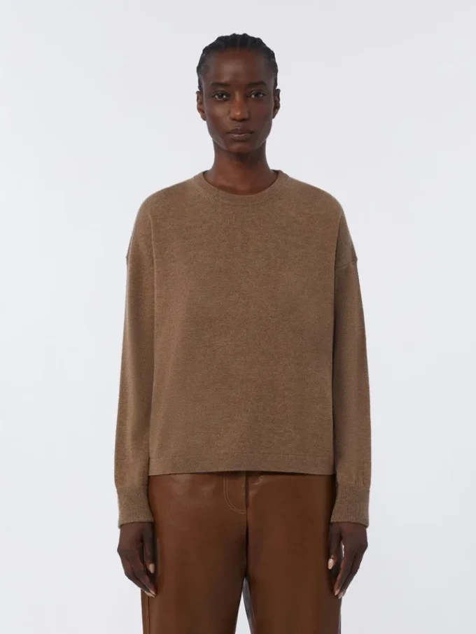 Boxy-fit wool and cashmere sweater, mud Boxy-fit wool and cashmere sweater, mud