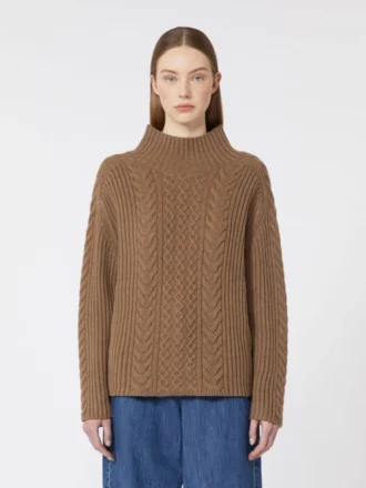 Cable-knit wool and cashmere polo-neck sweater, mud