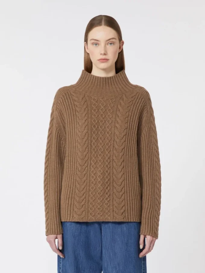 Cable-knit wool and cashmere polo-neck sweater, mud