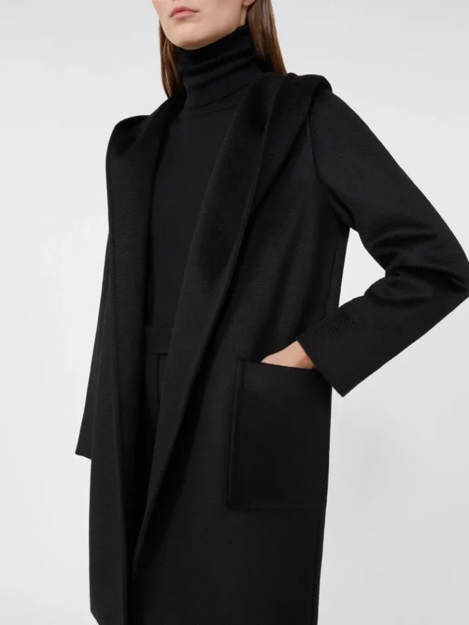 Camel robe coat, black