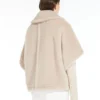Cape in alpaca and wool teddy fabric, beige Cape in alpaca and wool teddy fabric, beige