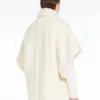 Cape in alpaca and wool teddy fabric, optical white