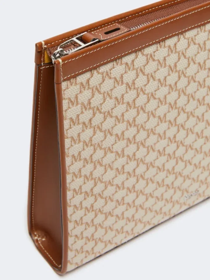 Cotton jacquard medium pouch, hazelnut brown Cotton jacquard medium pouch, hazelnut brown