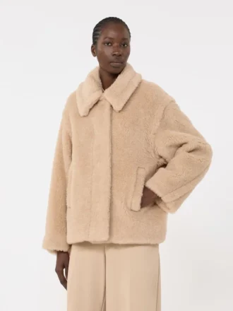 Cropped teddy coat in alpaca and wool, albino