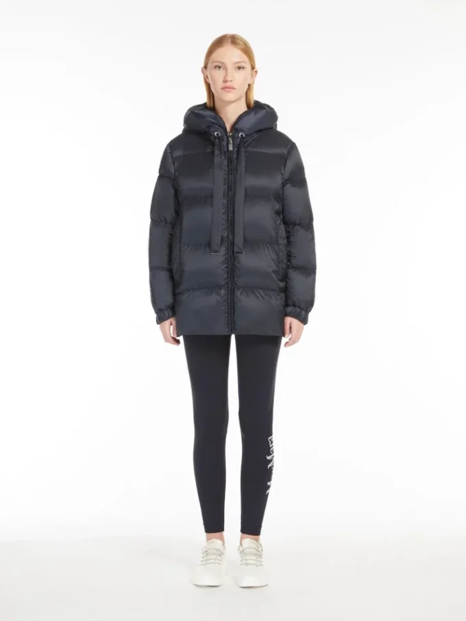 Down jacket in water-repellent canvas, midnightblue