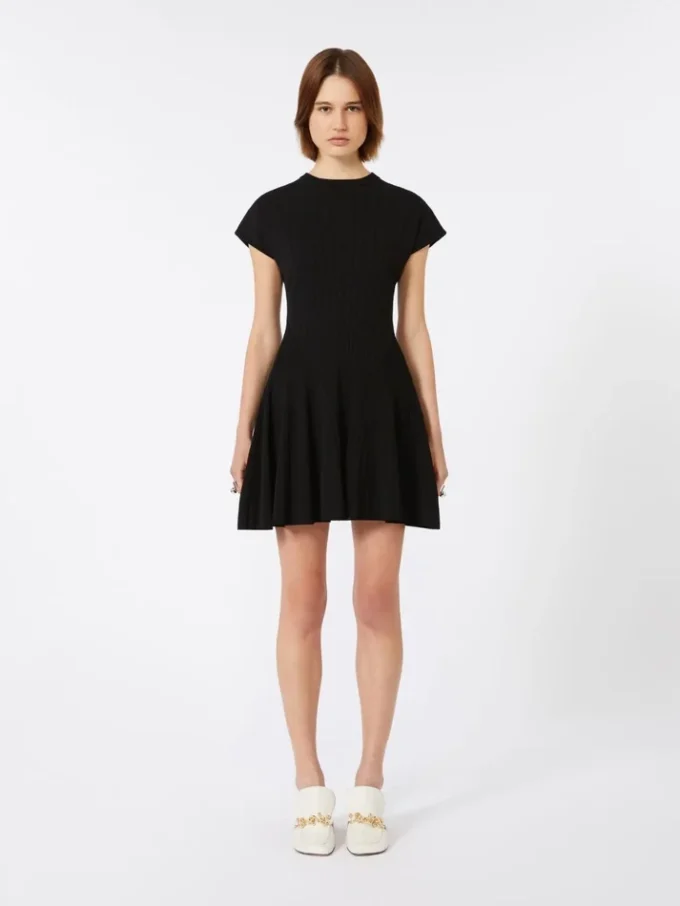 Knit dress, fitted at the waist, black