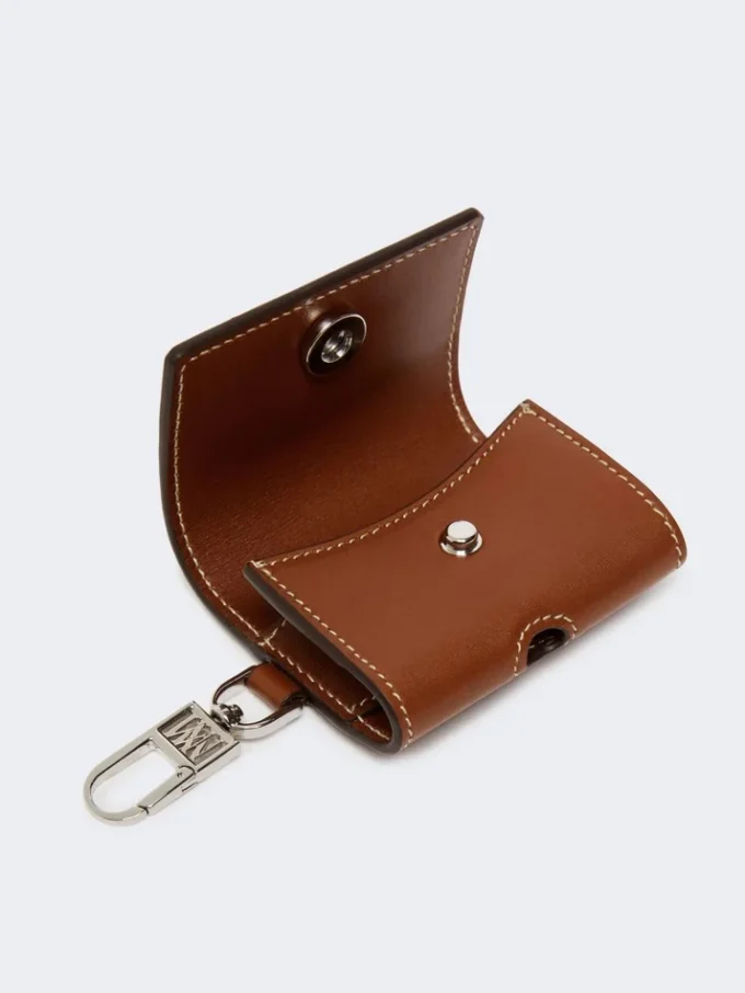 Leather earphone pouch, amber brown Leather earphone pouch, amber brown