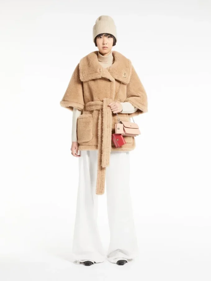 Leather phone pouch, pink Leather phone pouch, pink