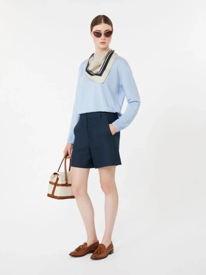 Linen yarn crew-neck sweater, sky blue