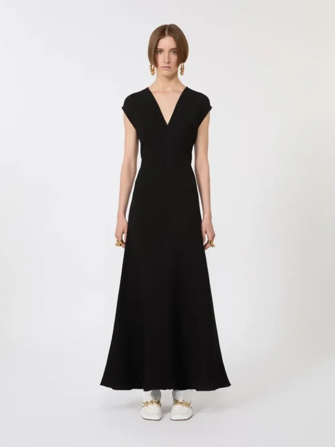 Long dress with v-neck in canneta, black
