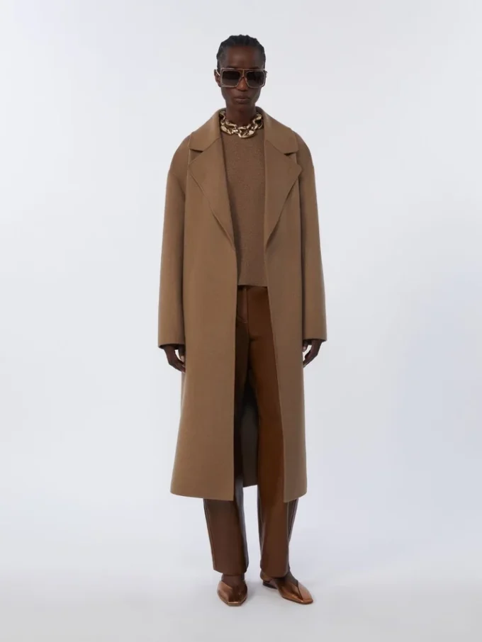 Boxy-fit wool and cashmere sweater, mud Boxy-fit wool and cashmere sweater, mud