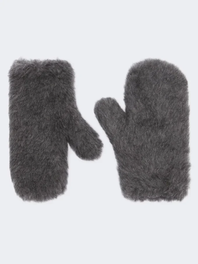 Mittens in wool and alpaca teddy fabric, medium grey Mittens in wool and alpaca teddy fabric, medium grey