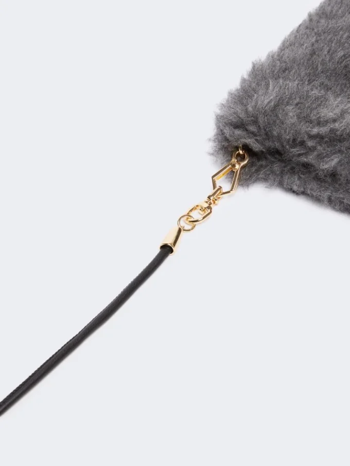 Mittens in wool and alpaca teddy fabric, medium grey Mittens in wool and alpaca teddy fabric, medium grey