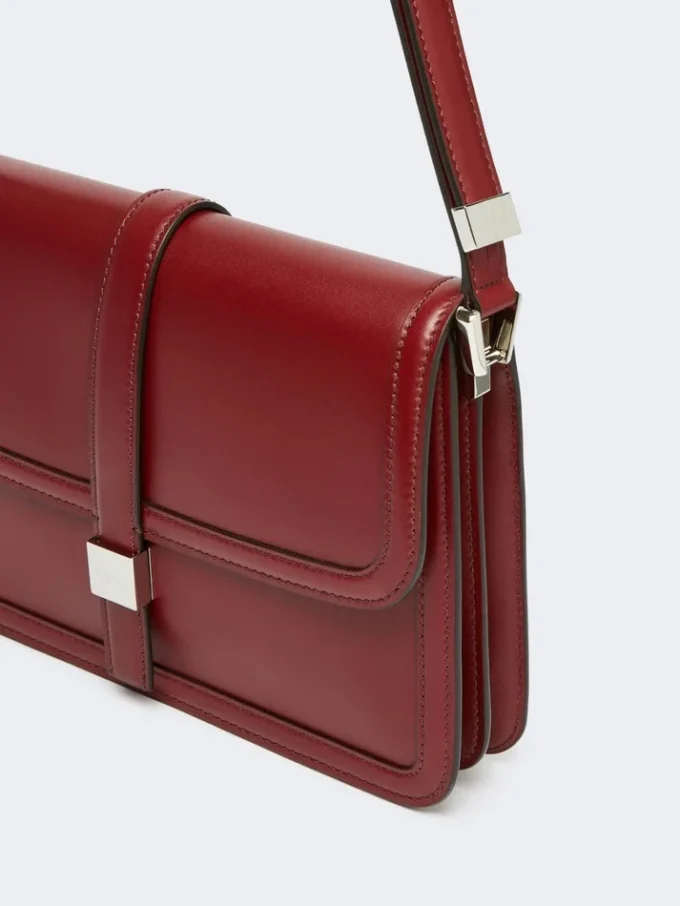 Natural leather handbag, bordeaux