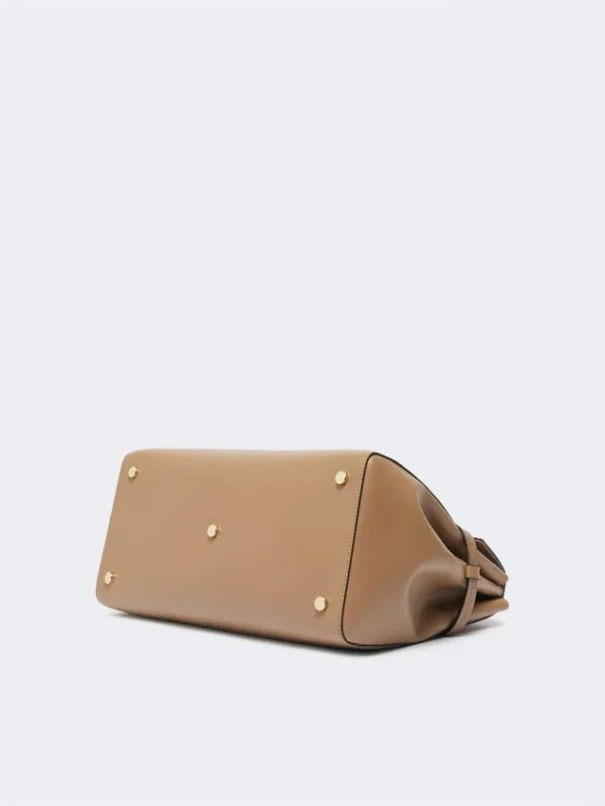 Natural leather handbag, mud