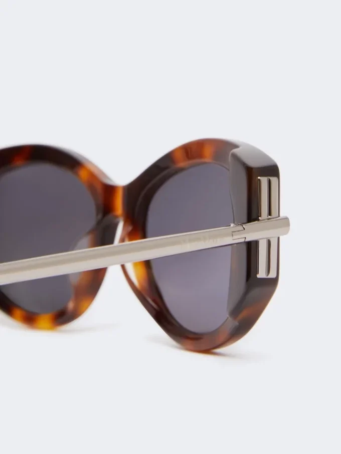 Oval sunglasses, tawny bronze brown