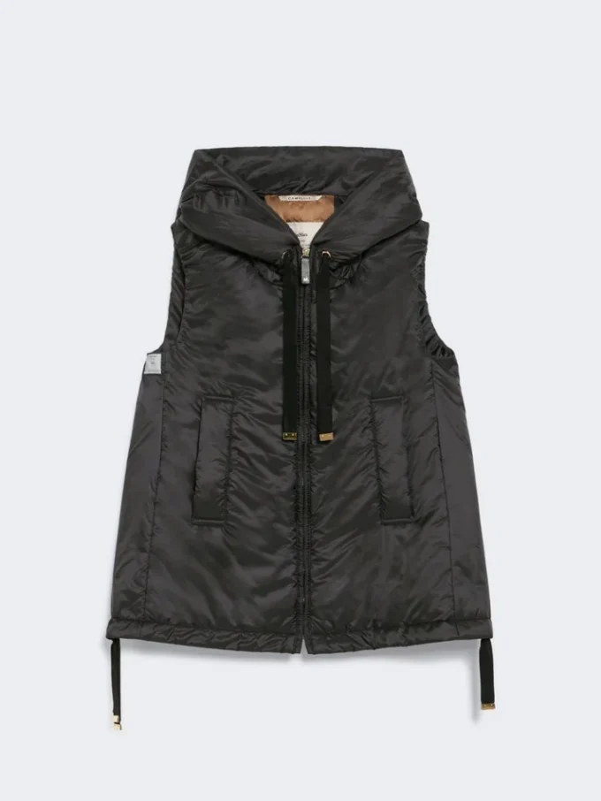 Padded water-repellent hooded gilet, black
