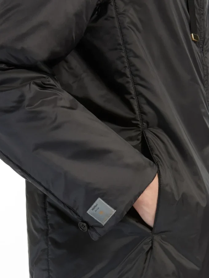 Padded water-repellent hooded jacket, black