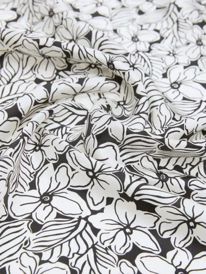 Printed silk foulard, optical white