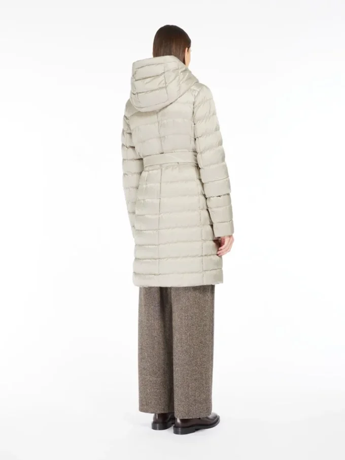 Reversible down jacket in water-repellent satin, light