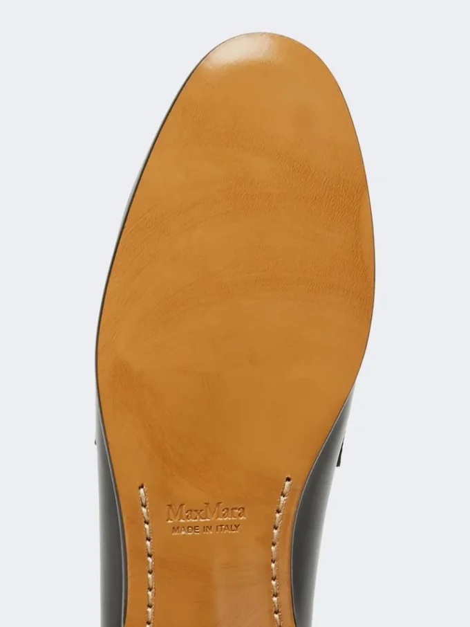 Semi-glossy leather moccasins, black