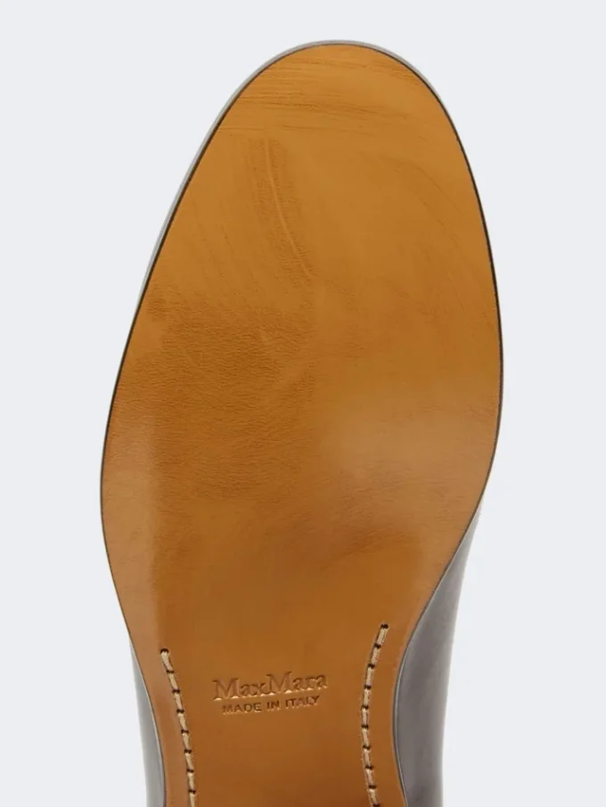Semi-glossy leather moccasins, cocoa