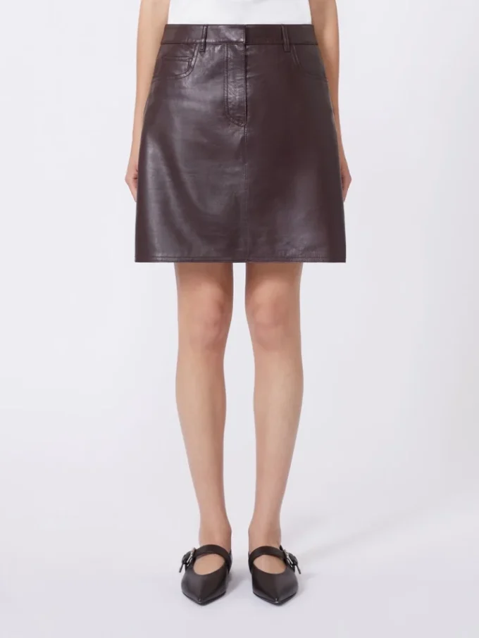 Short leather skirt, bordeaux Short leather skirt, bordeaux