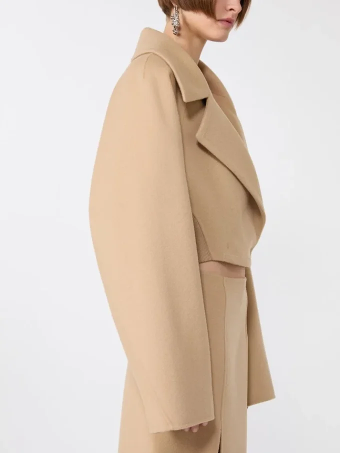 Short pure wool outerwear, caramel