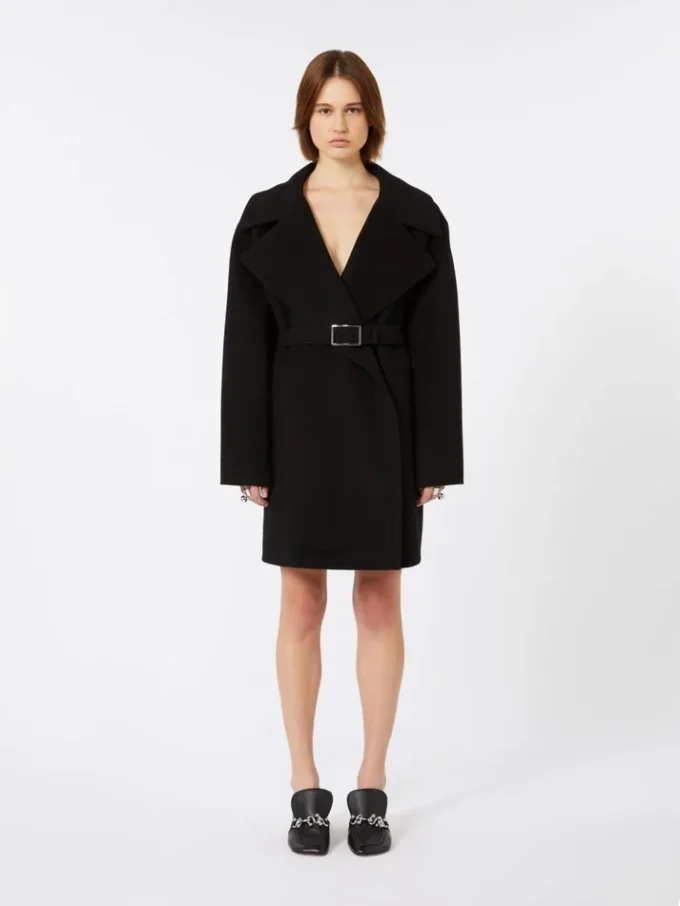Short wool coat, black