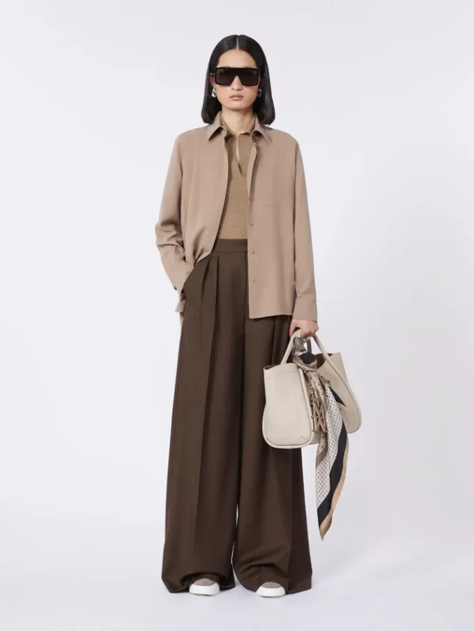 Small leather marine bag, ice