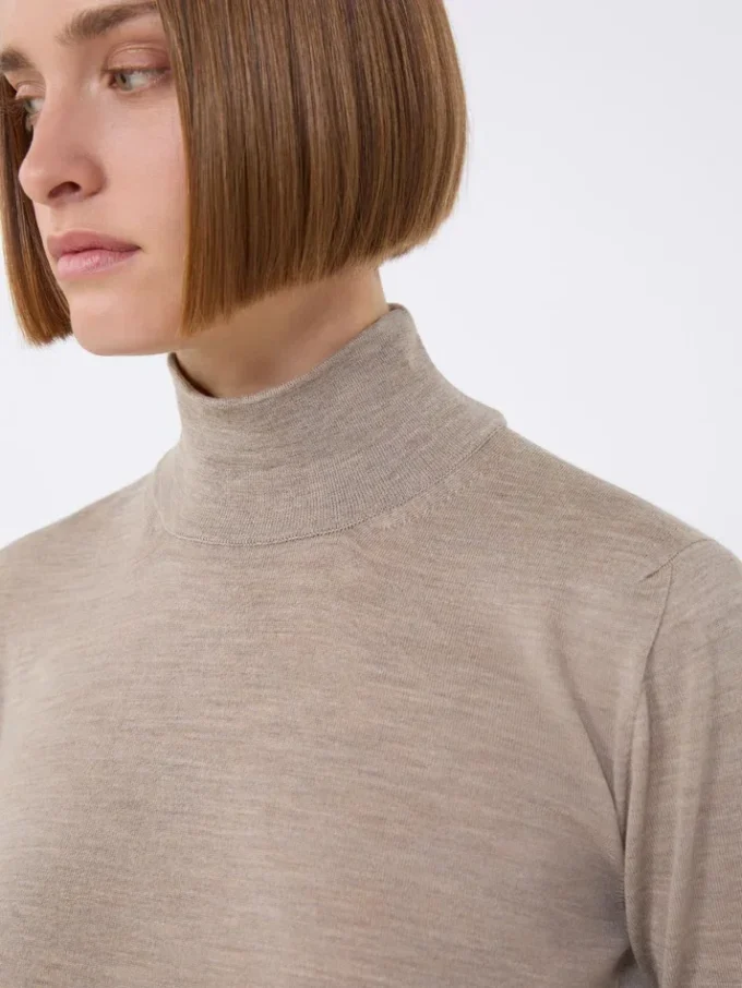 Stockinette-stitched wool polo-neck sweater, brown