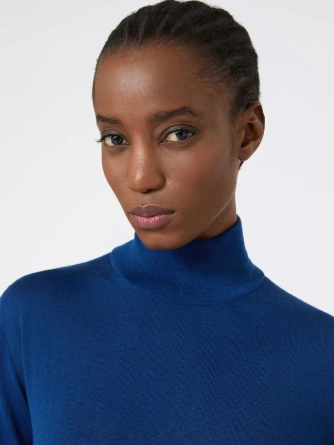 Stockinette-stitched wool polo-neck sweater, china blue