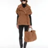 Teddy fabric cape, camel