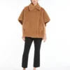 Teddy fabric cape, camel