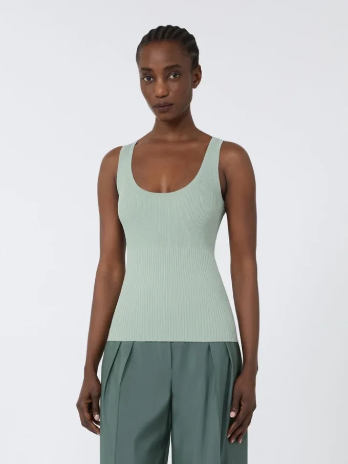 Viscose-blend yarn top, sage green