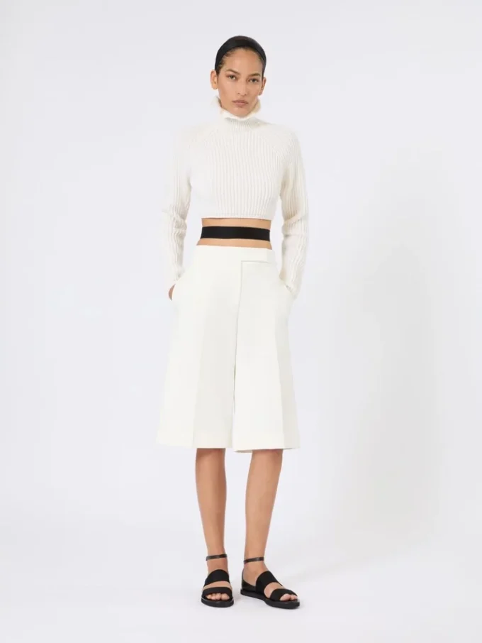 Viscose crepe jersey bermuda shorts, white