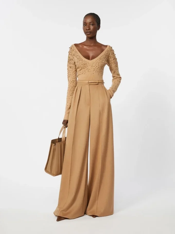 Wool and cashmere v-neck sweater, camel