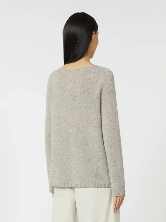 Wool and cashmere yarn sweater, beige
