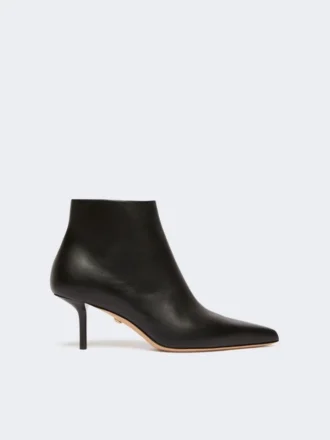 Zip-up leather ankle boots, black